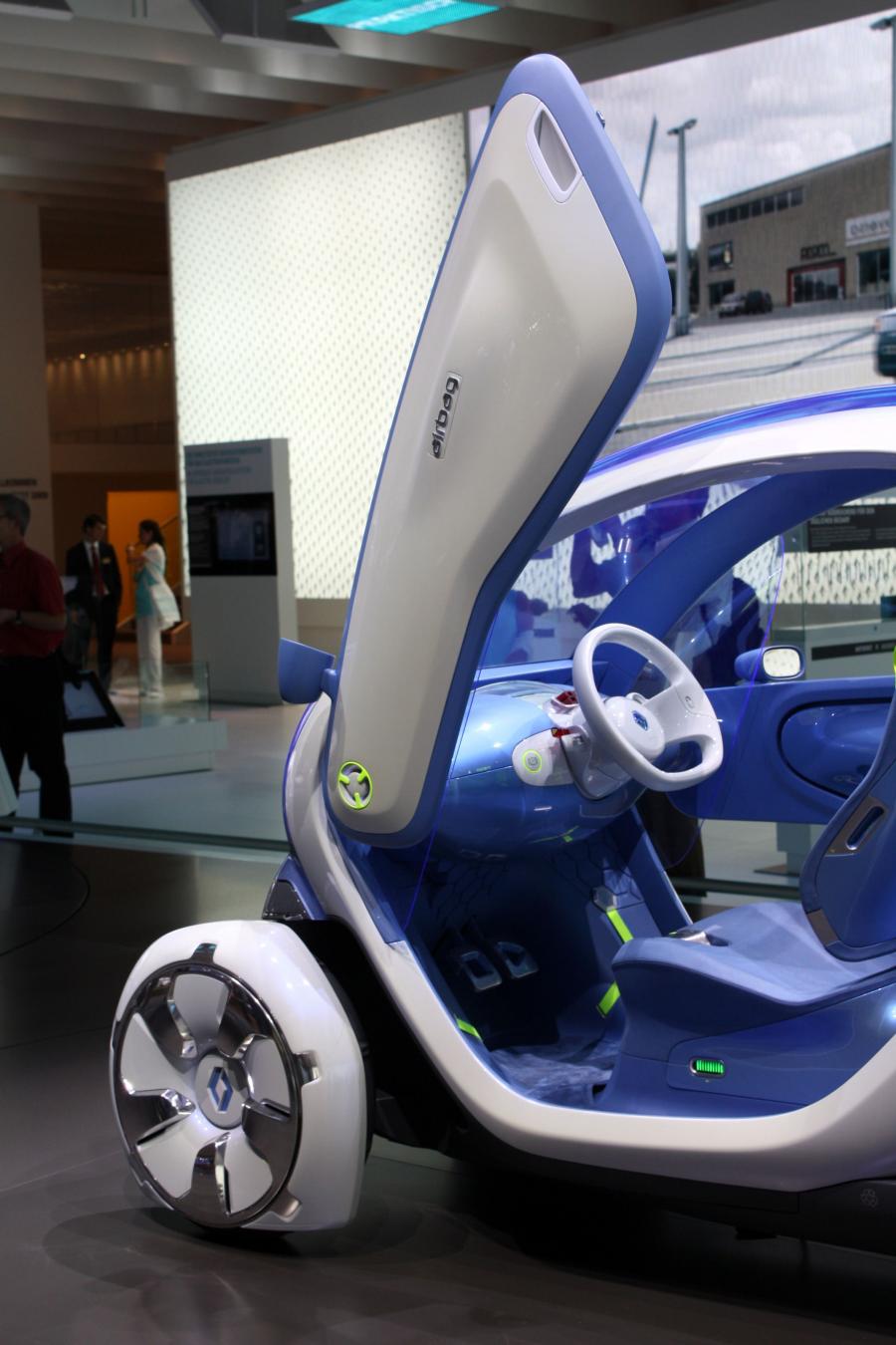  Renault Twizy Z.E. Concept 2009 года  (фото 4 из 41)